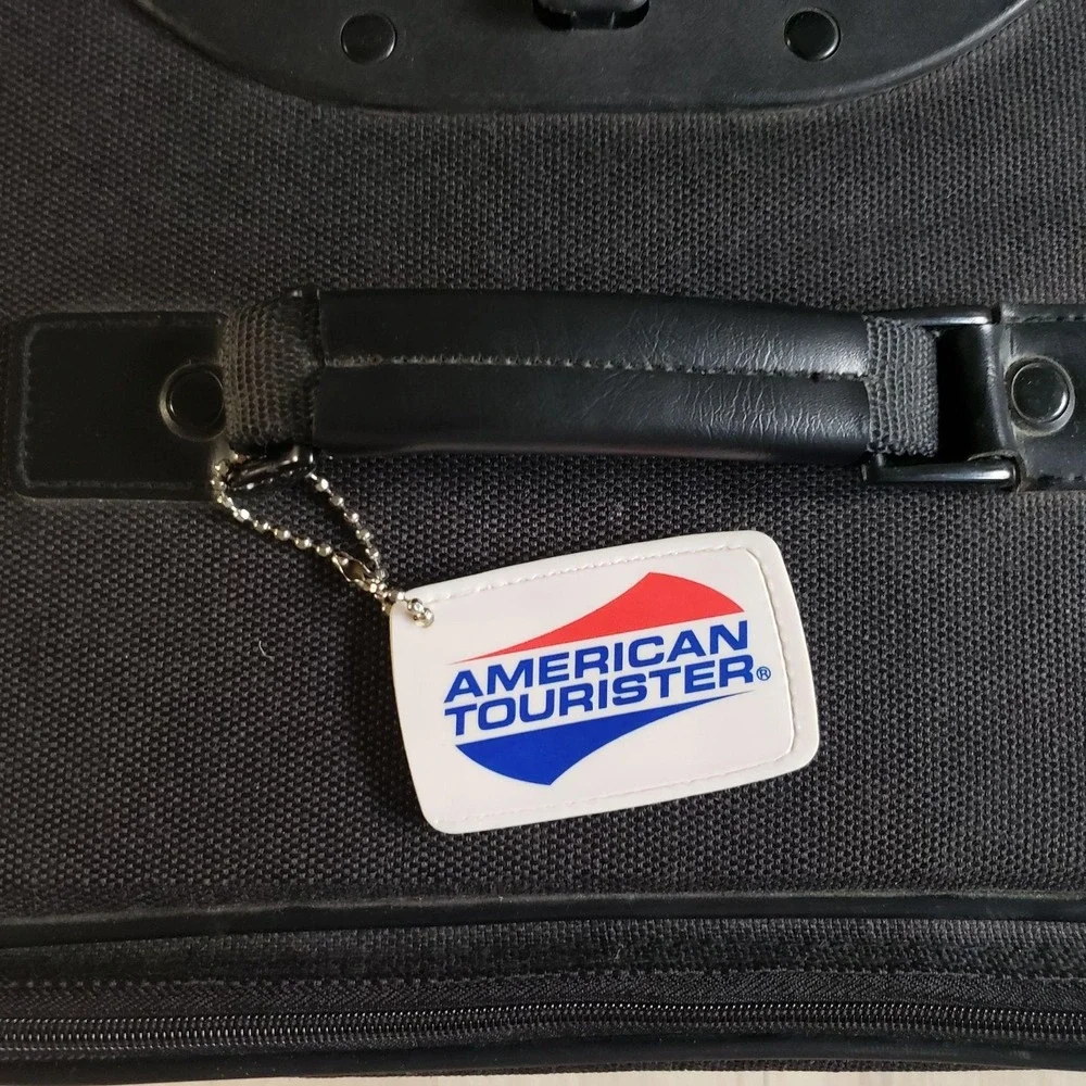 American Tourister Black 18